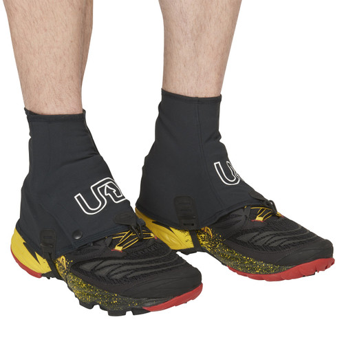 Ultimate Direction FK Gaiter, black, 3/4 view